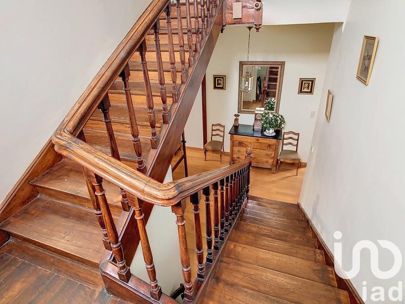 Maison - 260 m² - 10 pièces