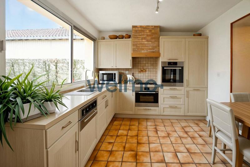 Maison - 179 m² - 9 pièces