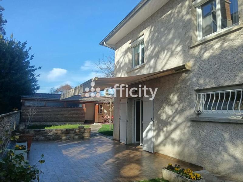 Villa - 203 m² - 7 pièces