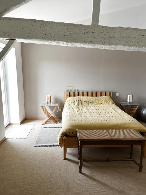 Maison - 220 m² - 8 pièces