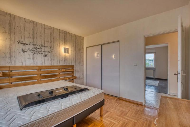 Maison - 266 m² - 7 pièces