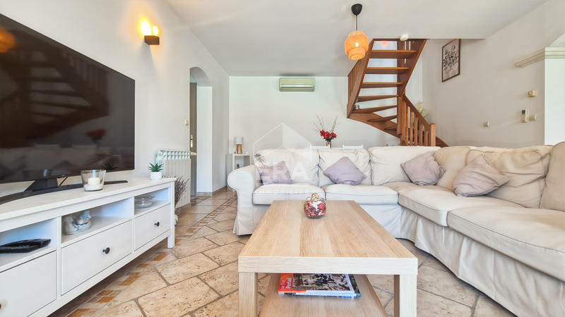 Maison - 122 m² - 6 pièces