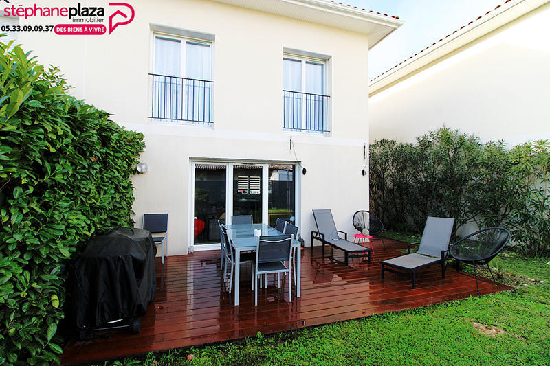 Maison - 93 m² - 4 pièces