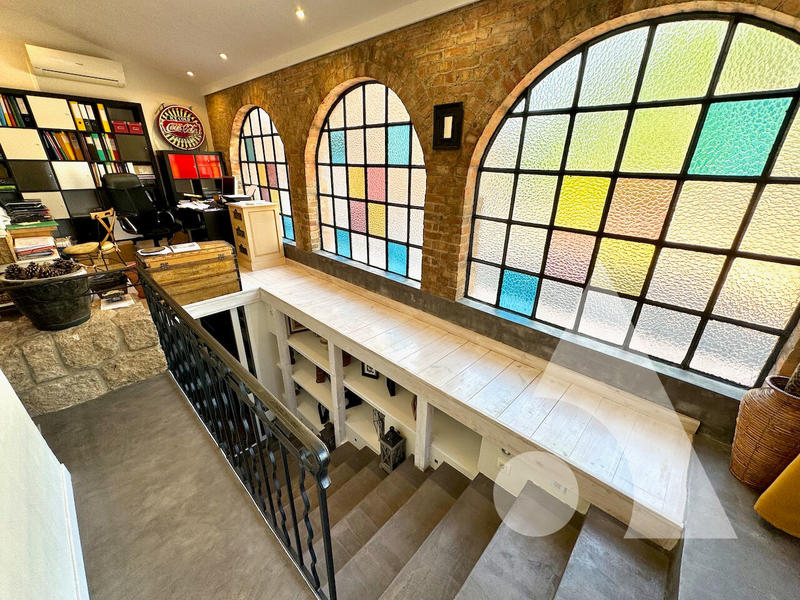 Maison - 470 m² - 17 pièces