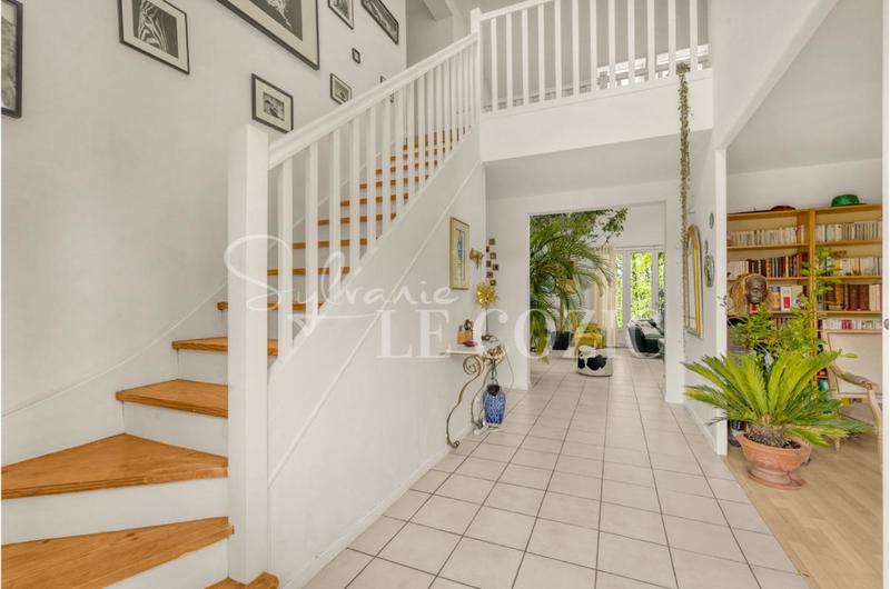 Maison - 174 m² - 7 pièces