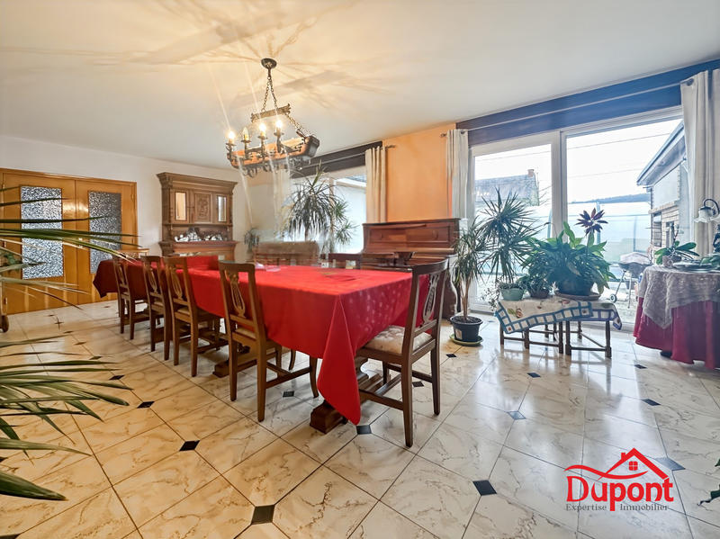 Maison - 180 m² - 7 pièces