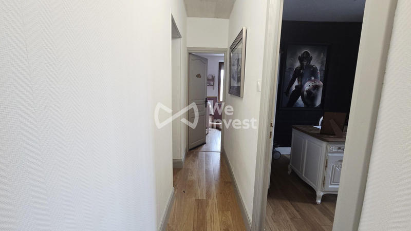 Maison - 260 m² - 10 pièces