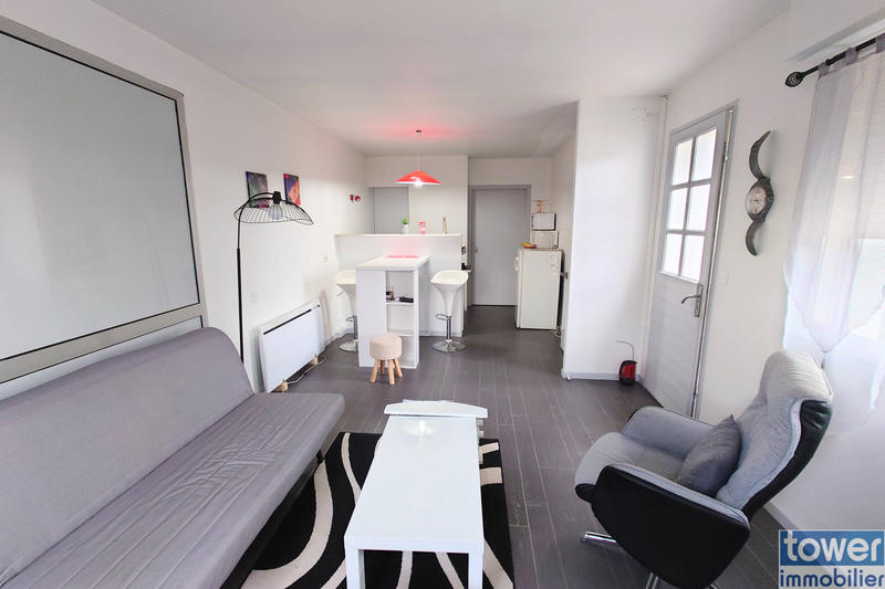 Maison - 220 m² - 10 pièces