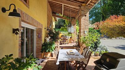 Maison - 340 m² - 12 pièces