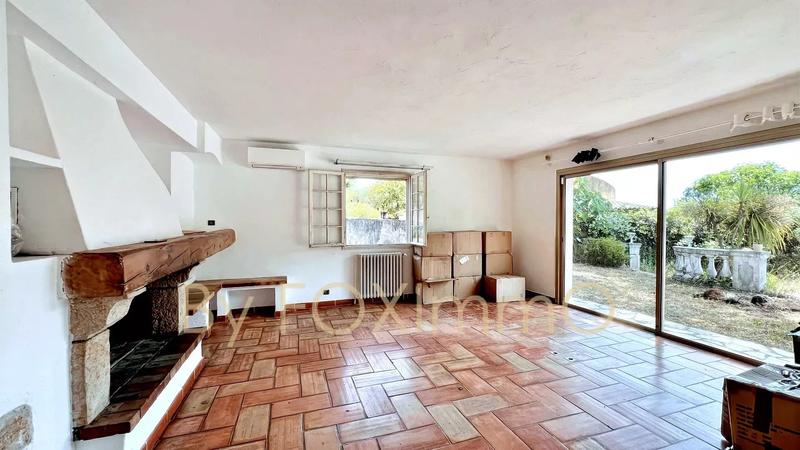 Villa - 201 m² - 6 pièces