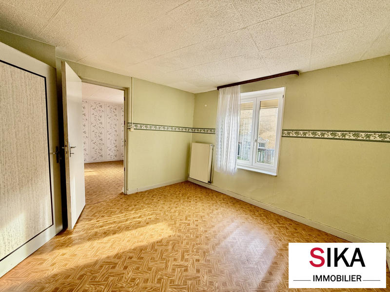 Maison traditionnelle - 175 m² - 6 pièces