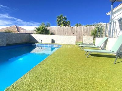 Maison - 122 m² - 6 pièces