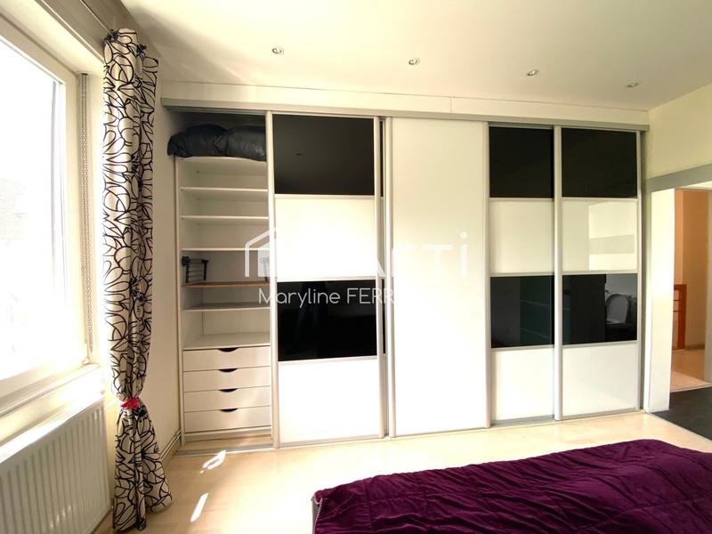 Duplex - 202 m² - 8 pièces