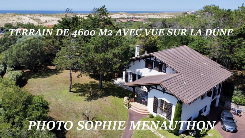 Maison - 210 m² - 6 pièces