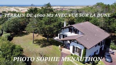 Maison - 210 m² - 6 pièces