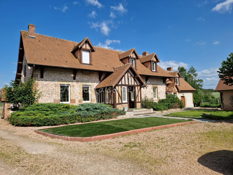 Maison - 627 m² - 21 pièces