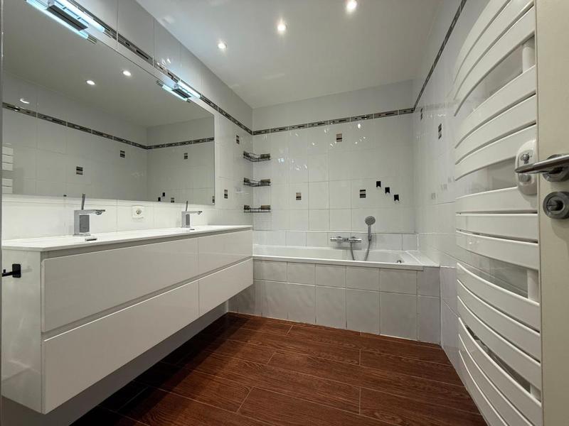 Appartement - 75 m² - 2 pièces