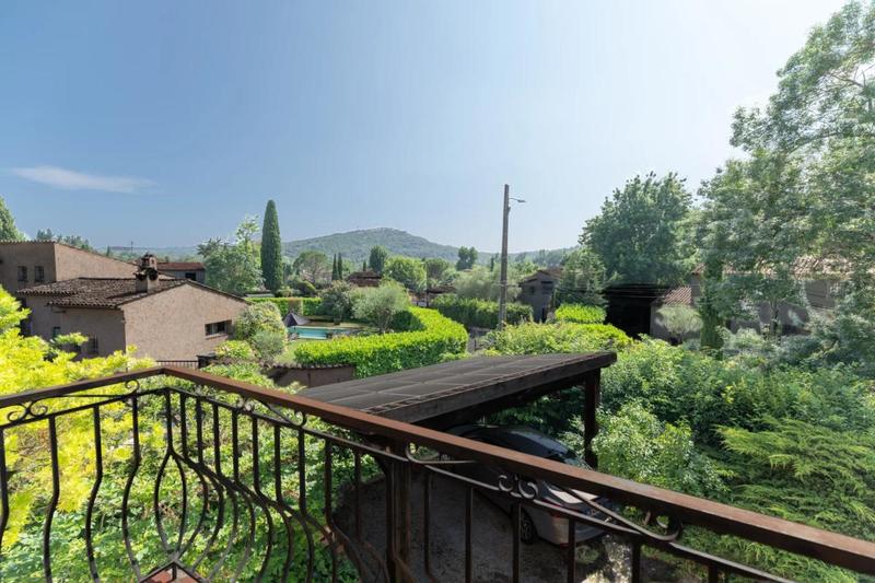 Maison - 298 m² - 10 pièces