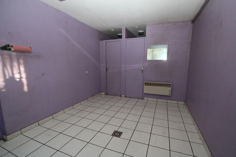 Local d'activité / Entrepôt - 576 m²