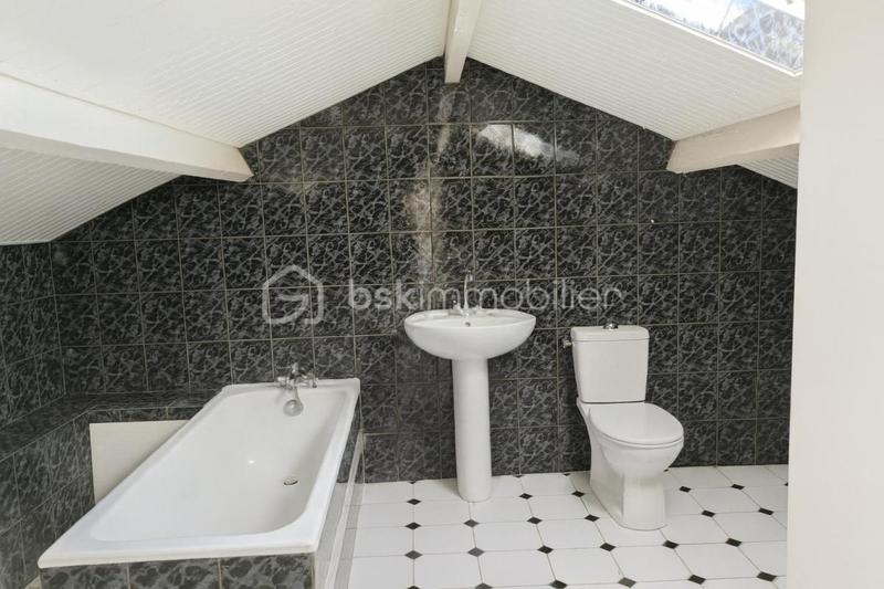 Maison - 104 m² - 5 pièces