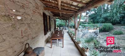 Moulin - 400 m² - 8 pièces