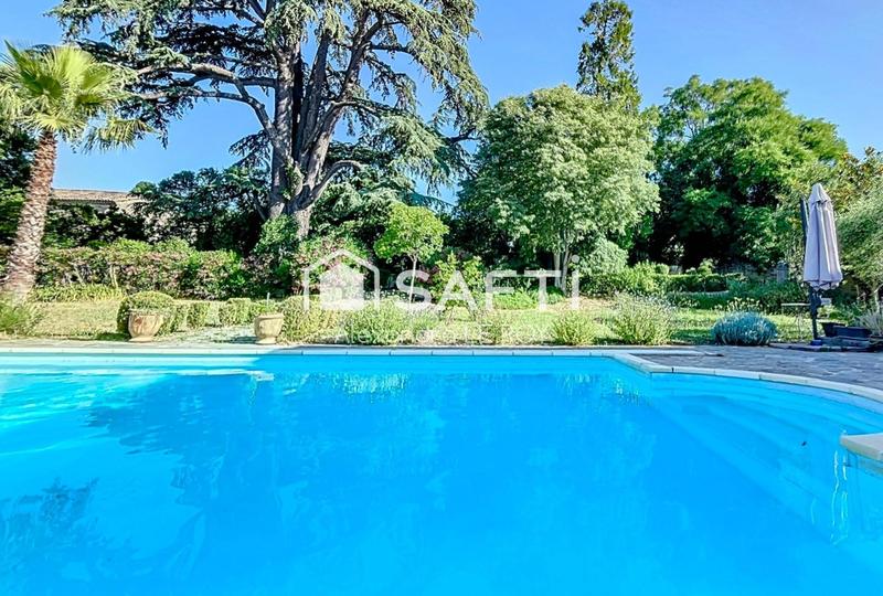 Maison - 209 m² - 6 pièces