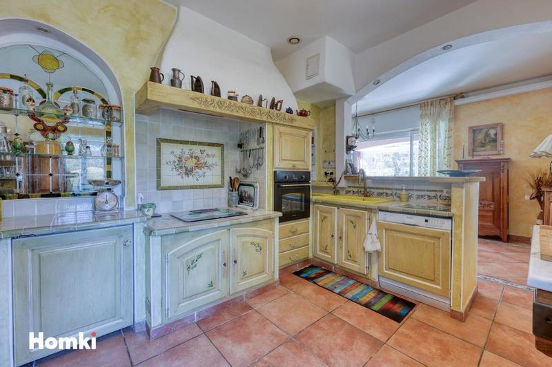 Maison - 324 m² - 8 pièces