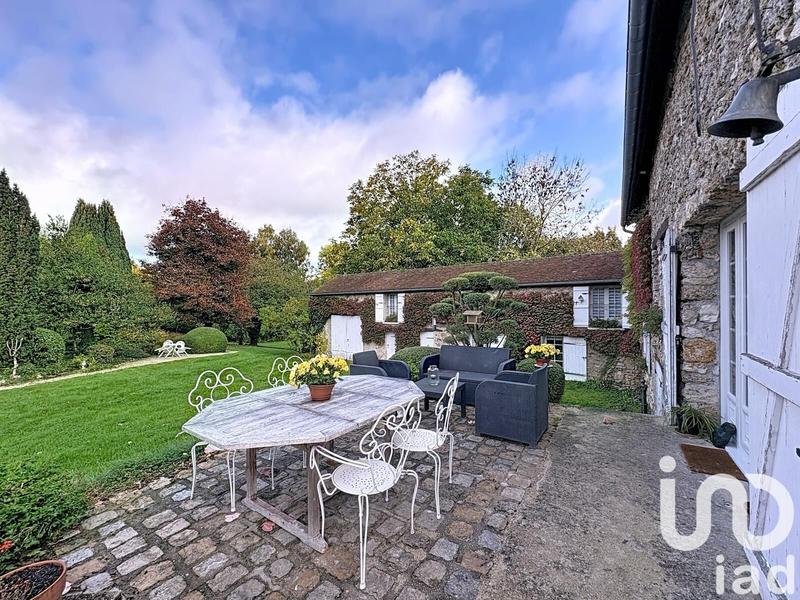 Maison - 230 m² - 6 pièces