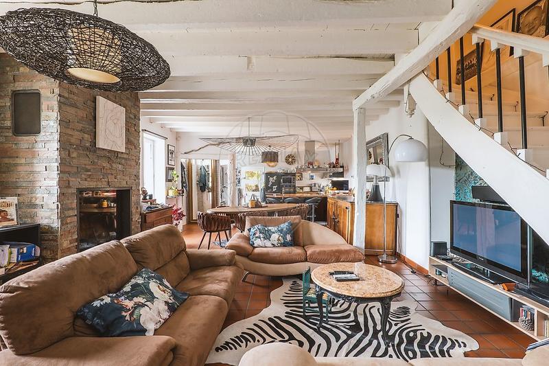 Demeure - 153 m² - 5 pièces