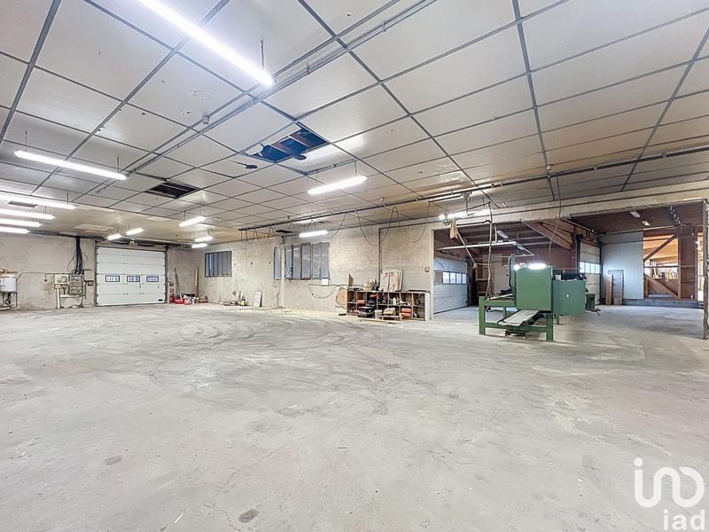 Local commercial - 2 460 m²