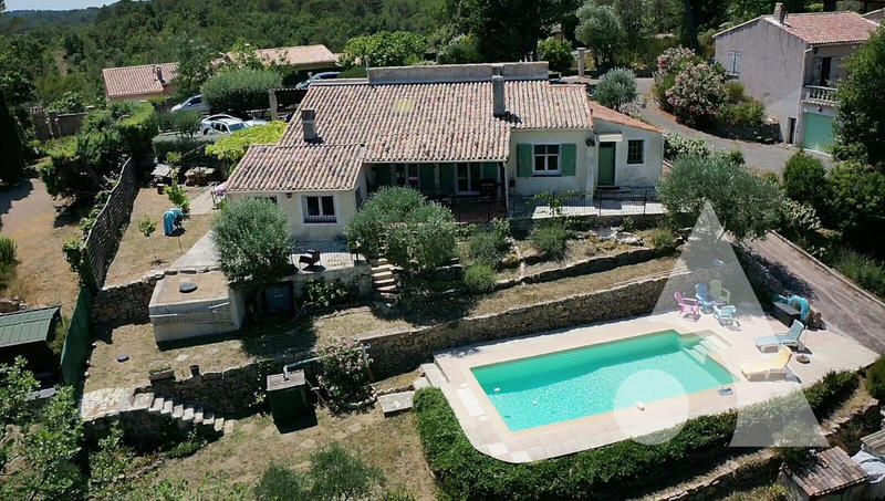 Maison - 110 m² - 5 pièces