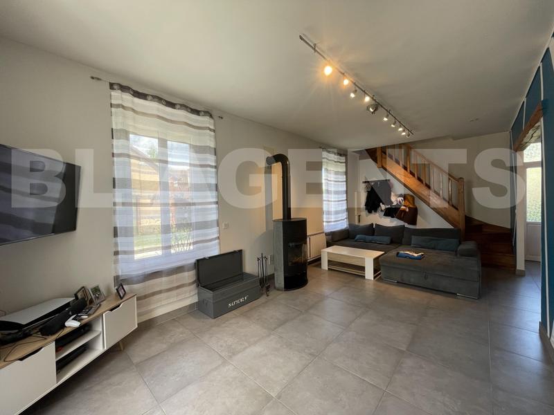 Maison - 200 m² - 8 pièces