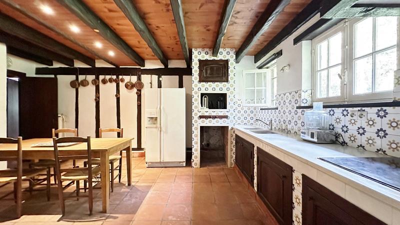 Maison - 210 m² - 8 pièces