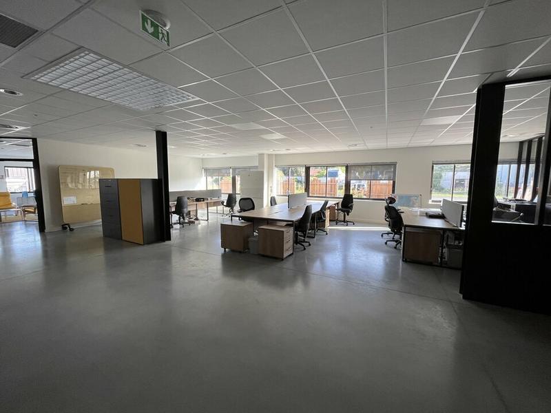 Local d'activité / Entrepôt - 1 550 m²
