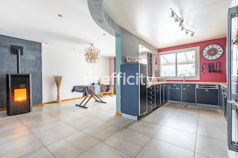 Maison - 133 m² - 6 pièces