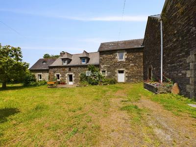 Maison - 225 m² - 10 pièces