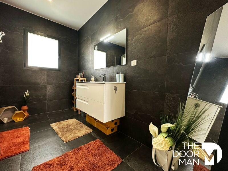 Villa - 146 m² - 6 pièces