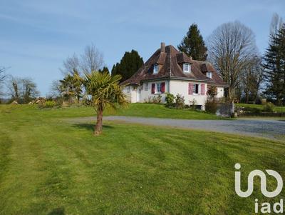 Maison - 190 m² - 9 pièces