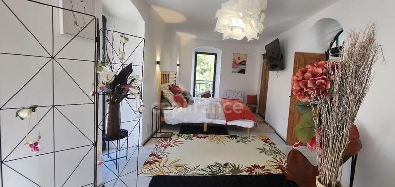 Maison de village - 180 m² - 6 pièces