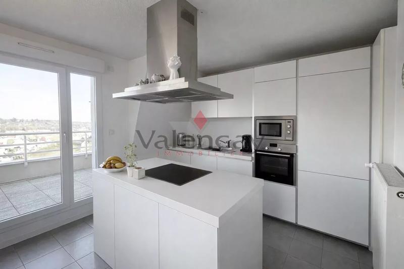 Appartement - 89 m² - 5 pièces