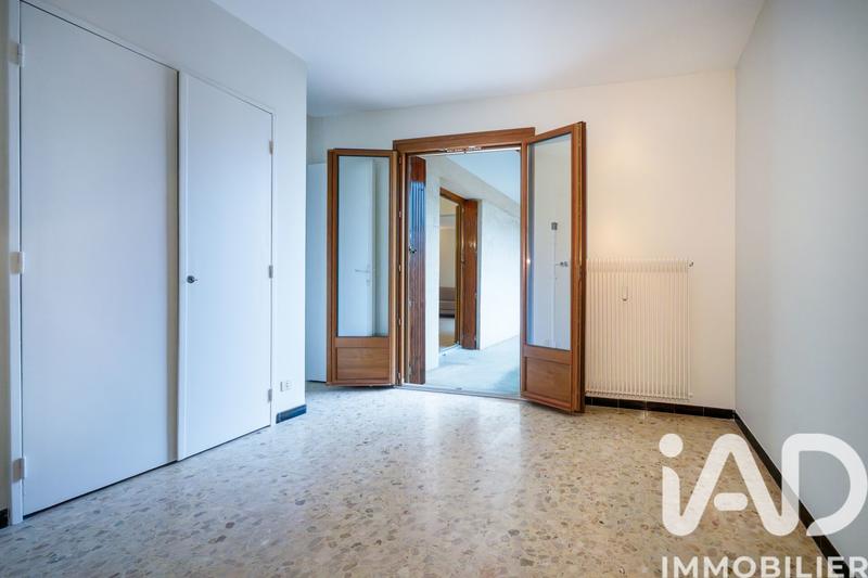 Appartement - 96 m² - 5 pièces