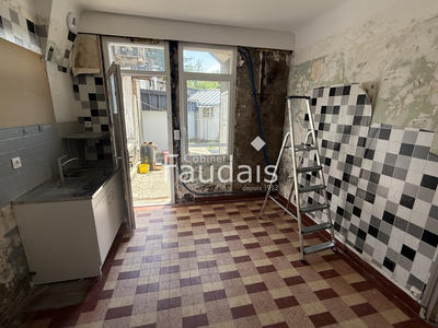 Immeuble - 140 m² - 3 pièces