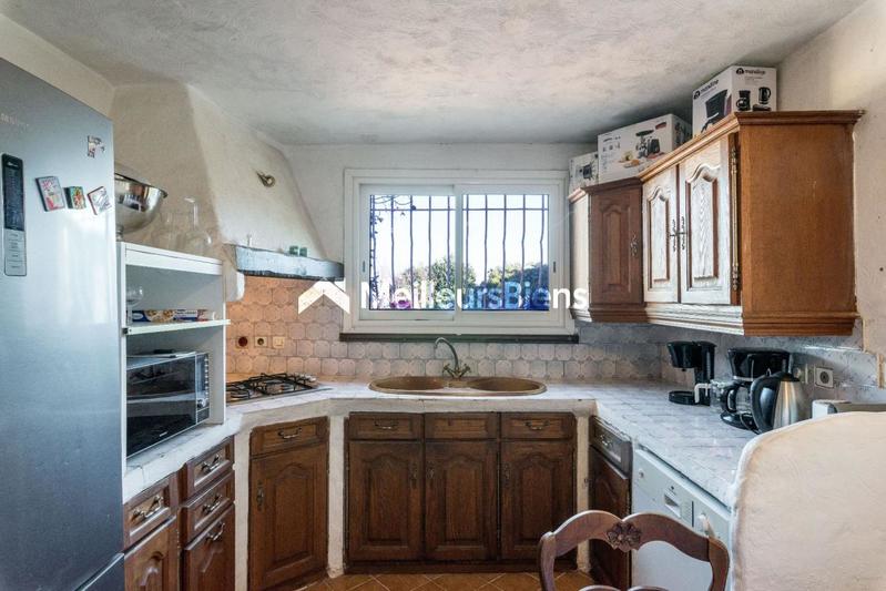 Maison - 225 m² - 12 pièces