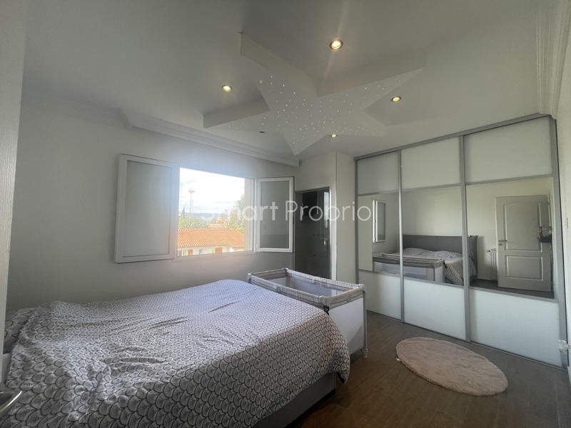 Maison - 280 m² - 8 pièces