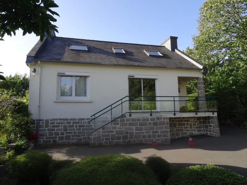 Maison traditionnelle - 87 m² - 6 pièces