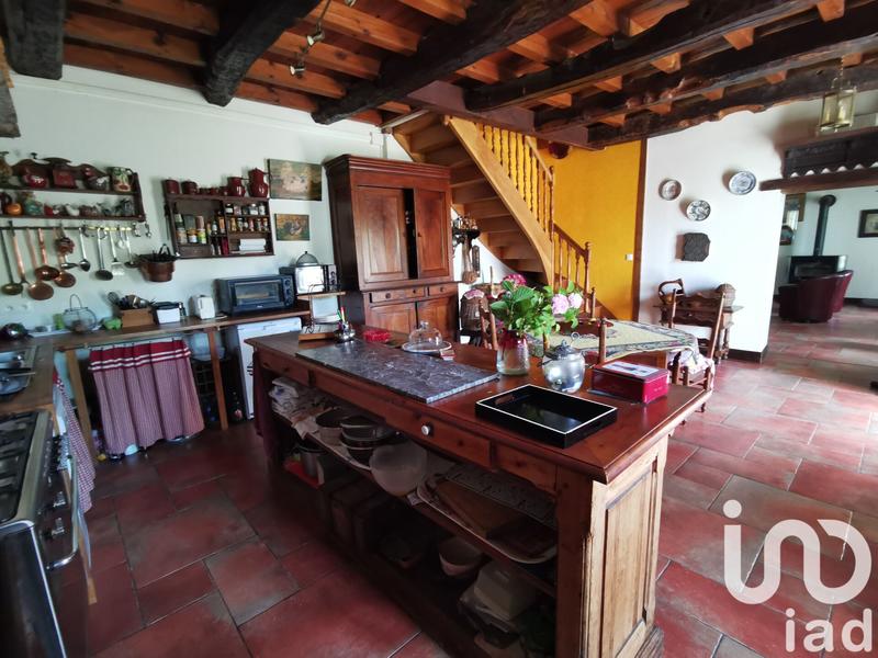 Maison - 236 m² - 8 pièces