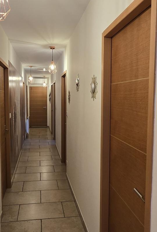 Maison - 175 m² - 8 pièces