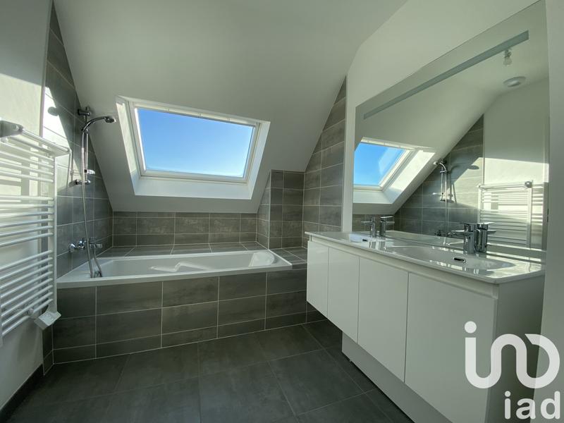 Maison - 87 m² - 5 pièces