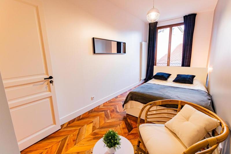 Chambre - 11 m² - 1 pièce