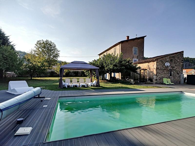 Maison - 163 m² - 7 pièces